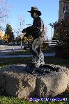 Bill Gollings Statue