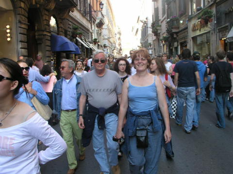 Walking thru Rome's streets
